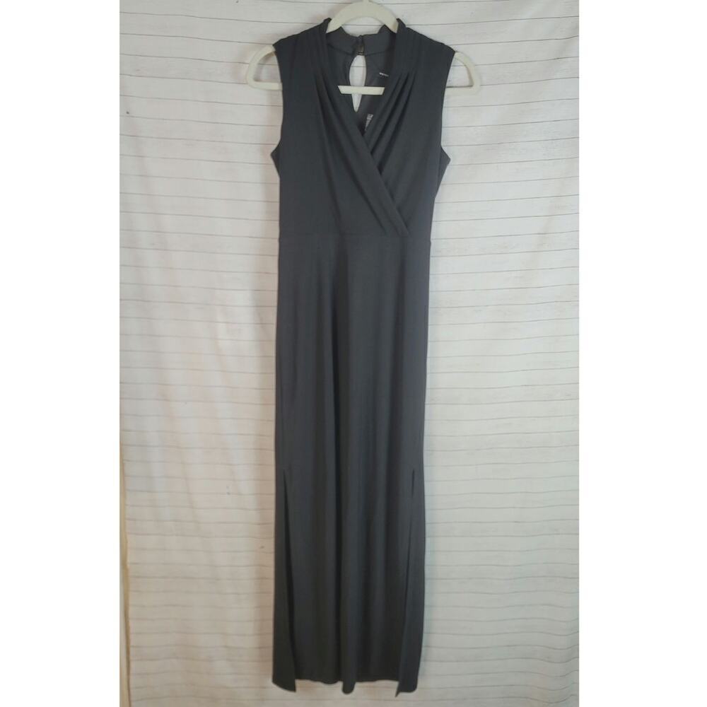 WHITE HOUSE BLACK MARKET SLEEVELESS V NECK MAXI DRESS IN BLACK, SZ 0